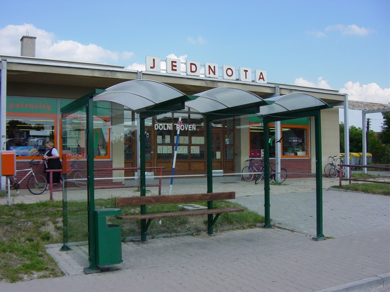 Lavička k autobusové zastávce